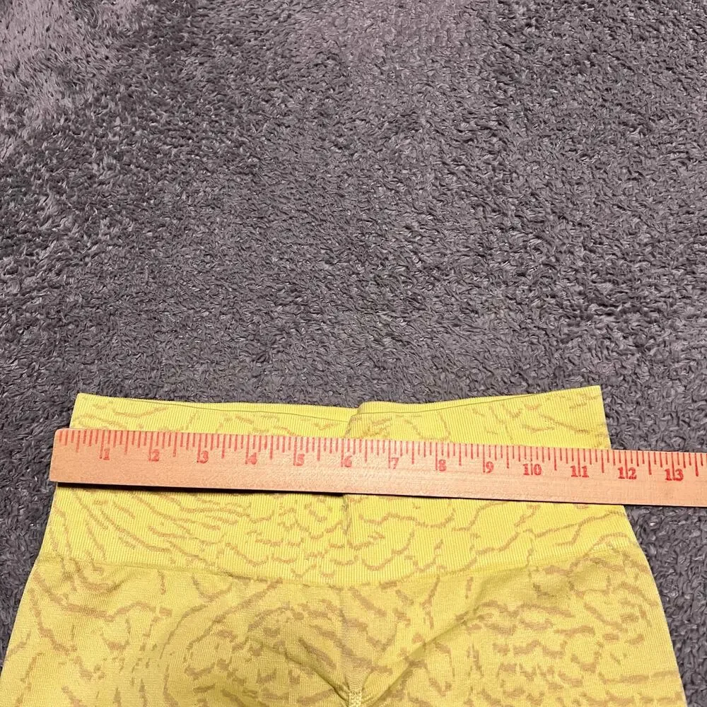 Gymshark Shorts Womens Medium Adapt Animal Printed Long Scrunch
